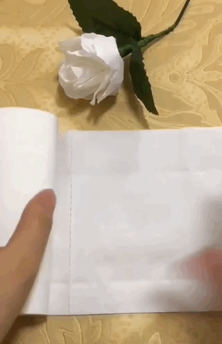  Make a rose with a piece of paper