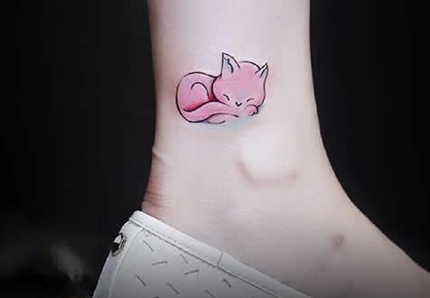 42 Amazing and Tiny Tattoos You Can Try | #tattoos #tattooideen #female