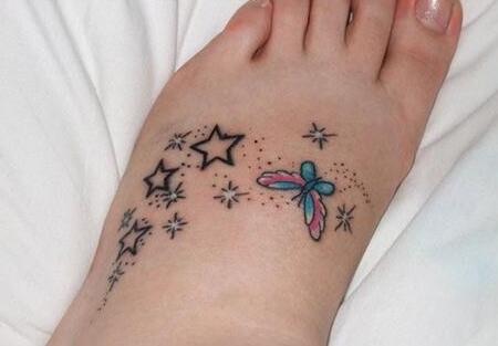 42 Amazing and Tiny Tattoos You Can Try | #tattoos #tattooideen #female 