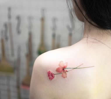 42 Amazing and Tiny Tattoos You Can Try | #tattoos #tattooideen #female 