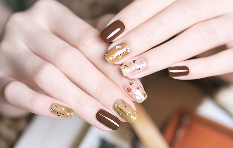 41 Nail Designs That Are So Perfect for Spring 2019