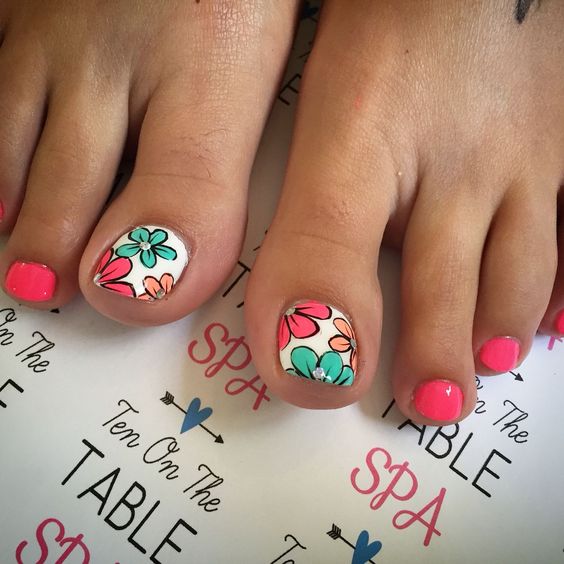 50 + cute toenails art for the summer - Page 7 of 50 - LoveIn Home