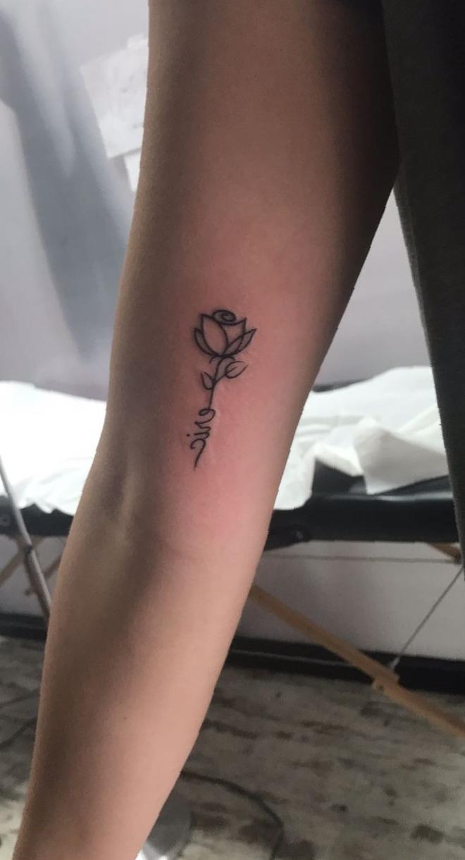 37 Small but Meaningful Tattoo may Spark Your Ideas small tattoo, meaningful tattoo, flower tattoo, quote tattoo